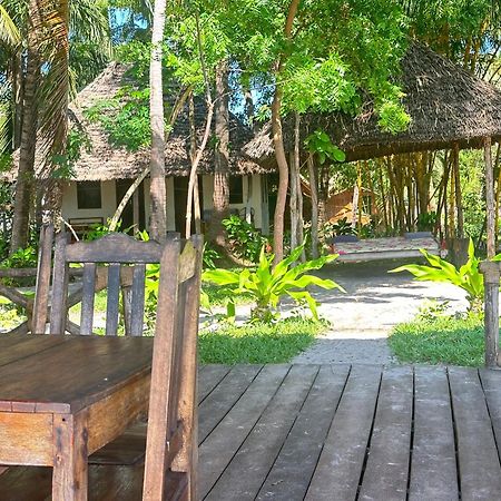 Juani Beach Bungalows Kilindoni Exterior photo