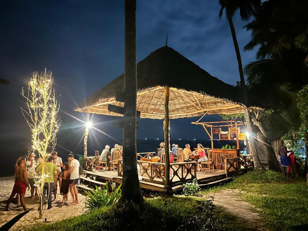 Juani Beach Bungalows Kilindoni Exterior photo